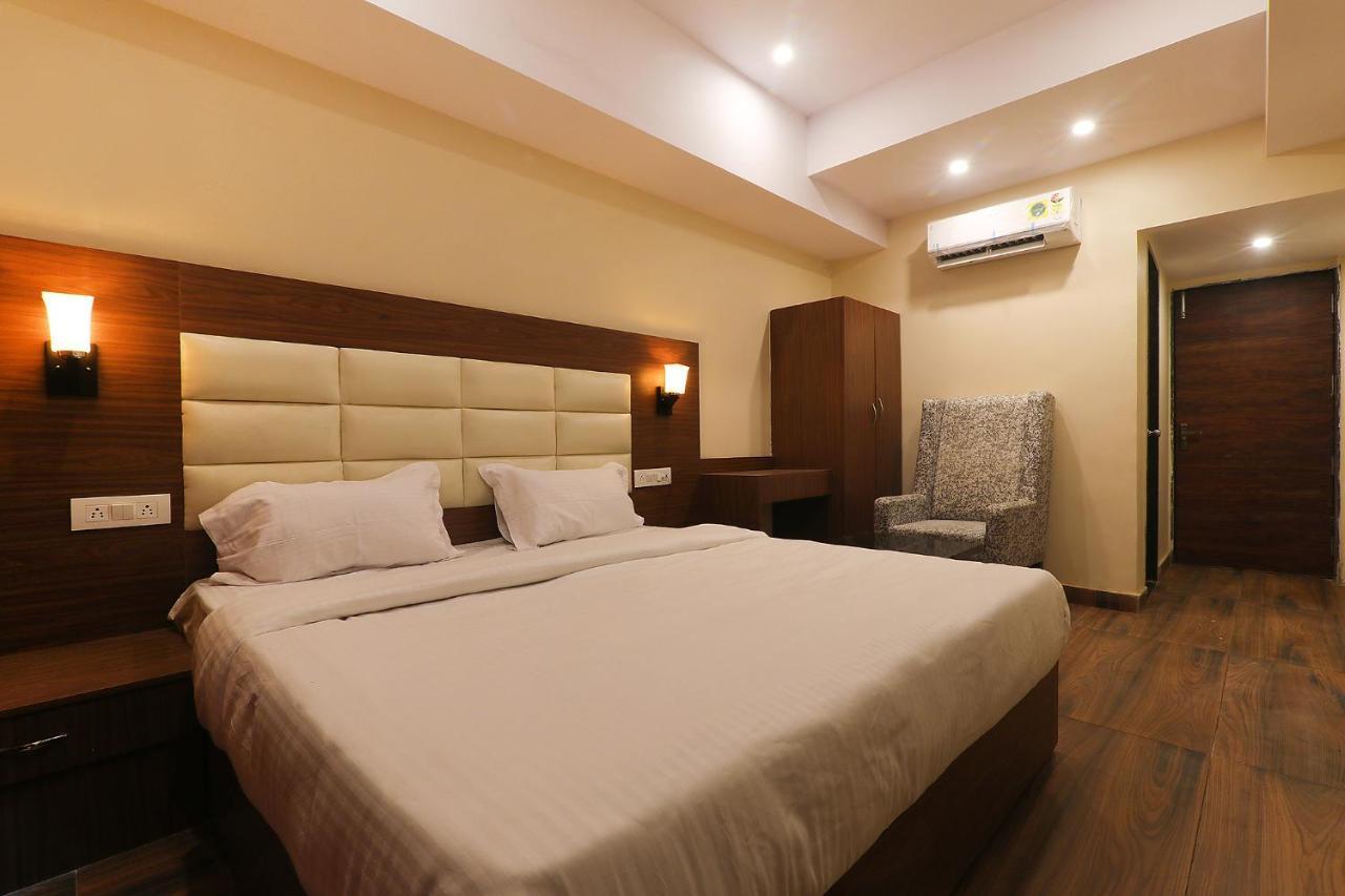 Fabhotel Blueark Лакхнау Экстерьер фото